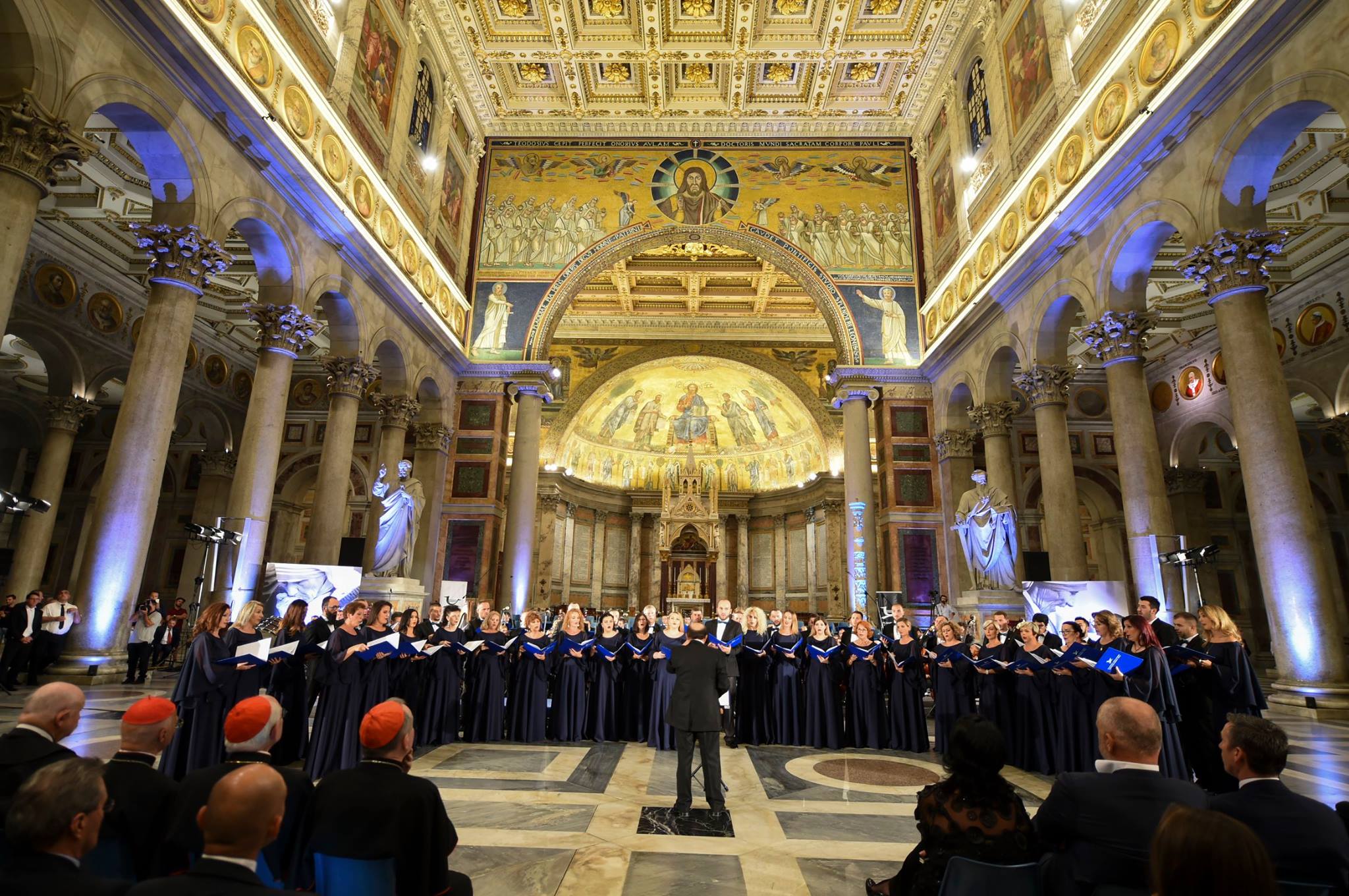 Rudi and Kosovo Philharmonic Choir at the canonization of Mother Teresa from VATICAN - 2016